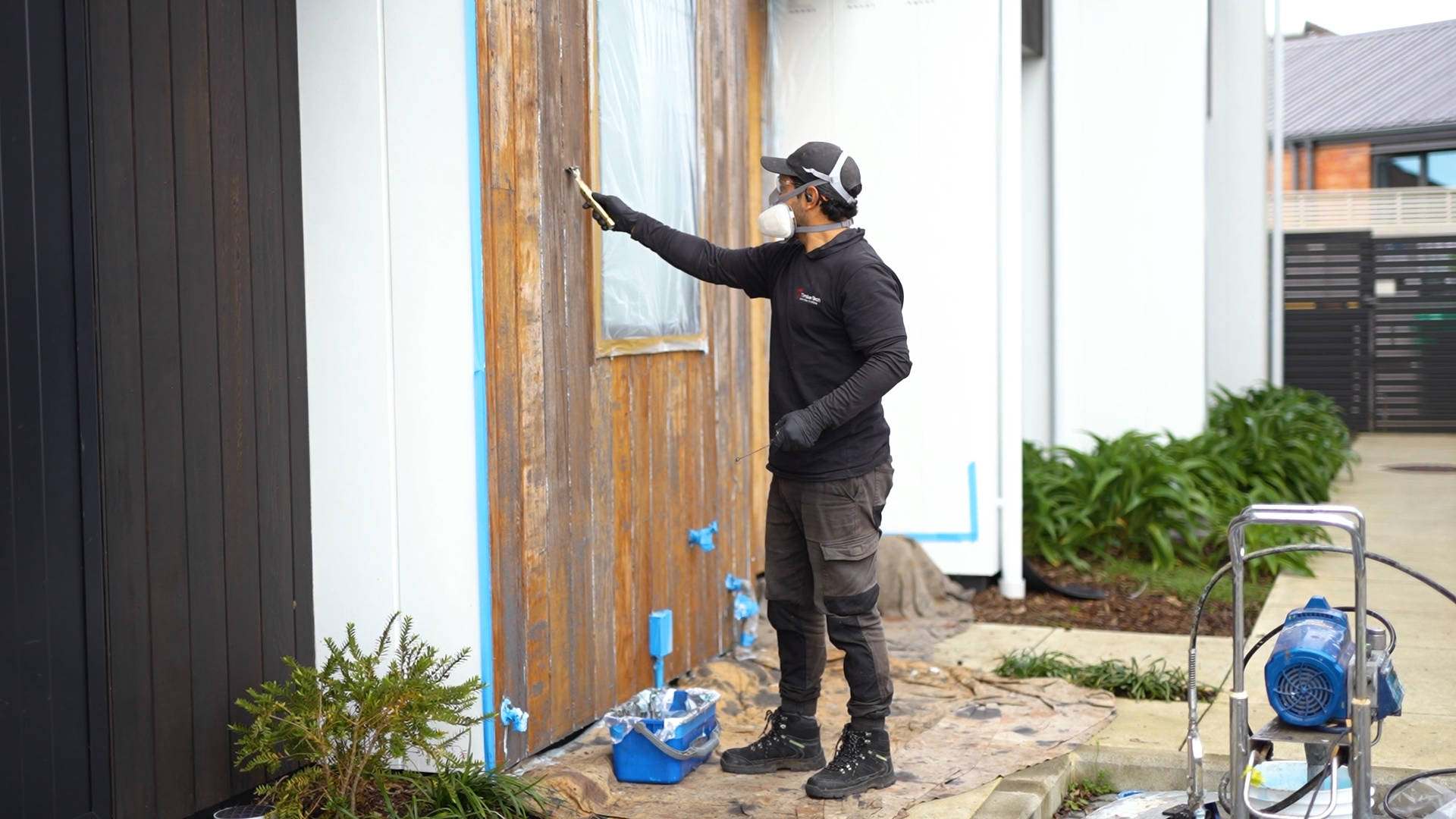 Can cedar transition from stain to oil feature