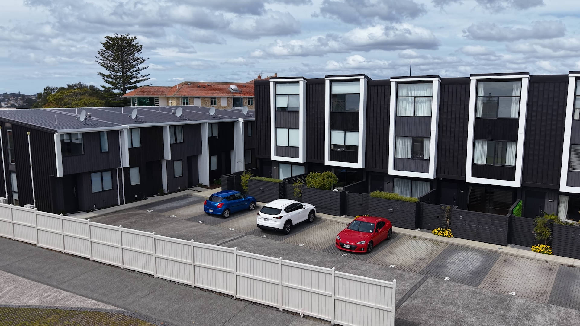 Cedar stain to oil cover