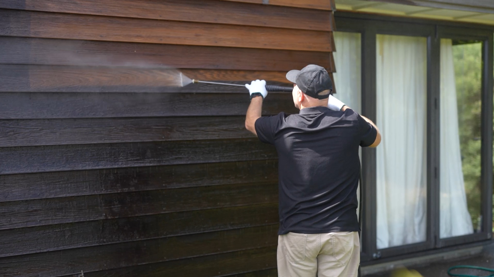 The right way to wash cedar 3 (Large)