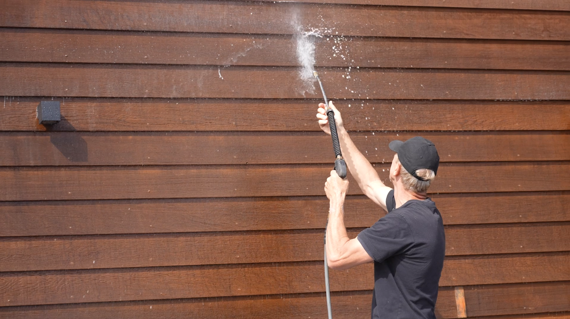 The right way to wash cedar 4 (Large)